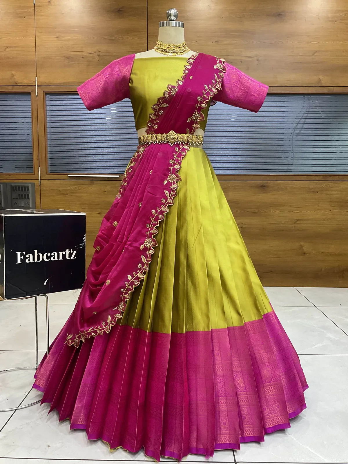South Indian Festival Traditional Half Saree with Blouse & Embroidered Dupatta ButtiRango/Aroli - Image 12