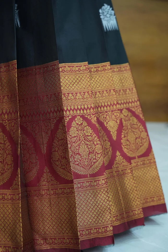 Women's Woven Design zari work Half Saree with Embroidered Blouse and Dupatta Mamidi - Image 5