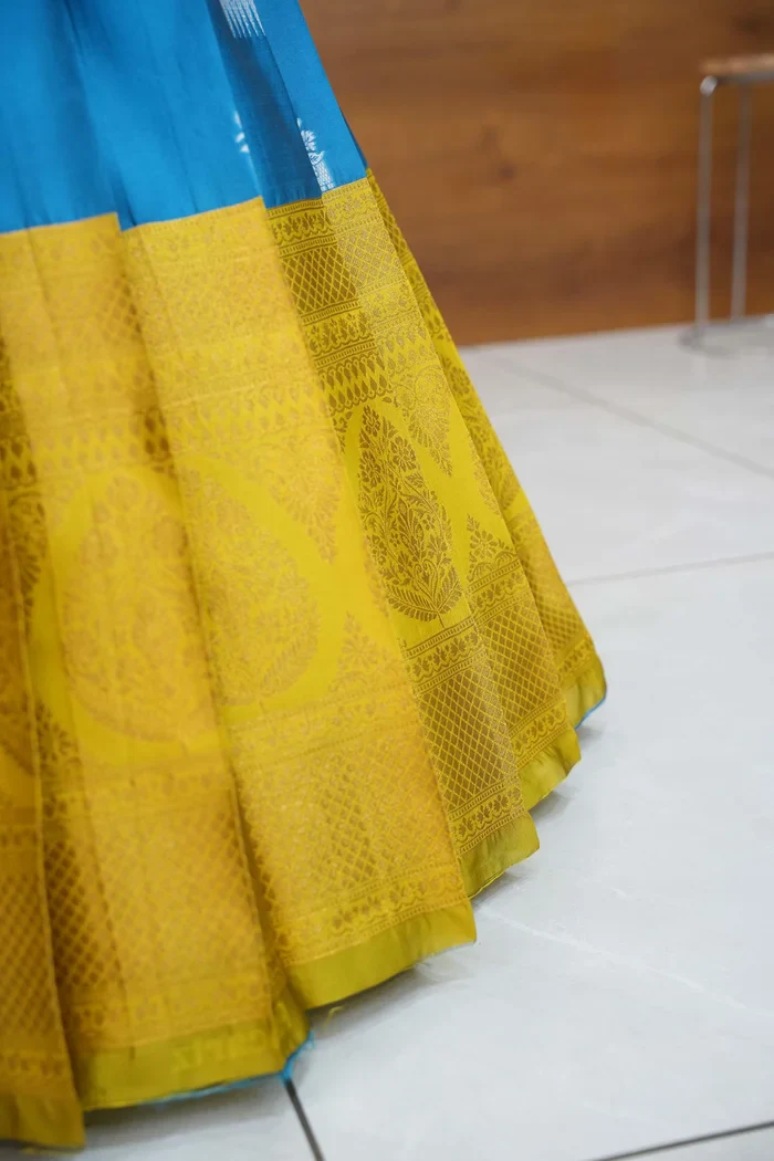 Women's Woven Design zari work Half Saree with Embroidered Blouse and Dupatta Mamidi - Image 9