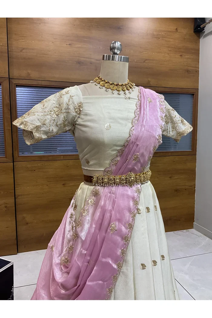 South Indian Festival Traditional Lehenga Choli Nobita - Image 24
