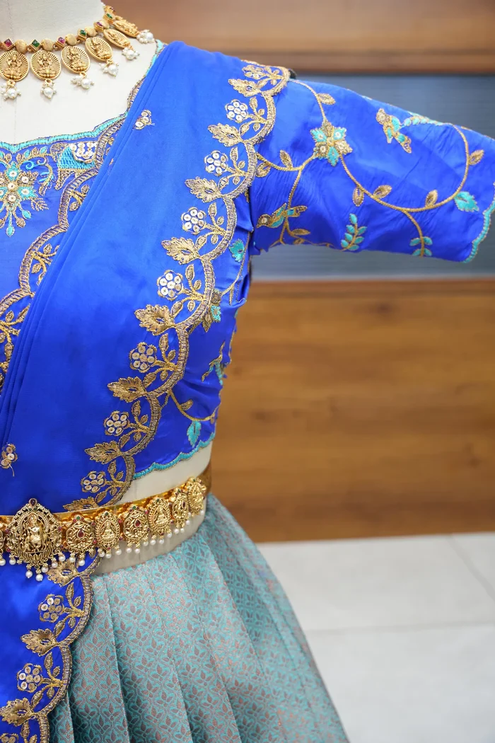 Women's Woven Design zari work Half Saree with Embroidered Blouse and Dupatta PihuPattu - Image 12