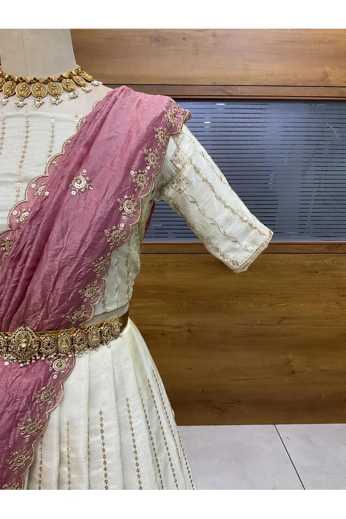 South Indian Festival Traditional Lehenga Choli Suneo - Image 20