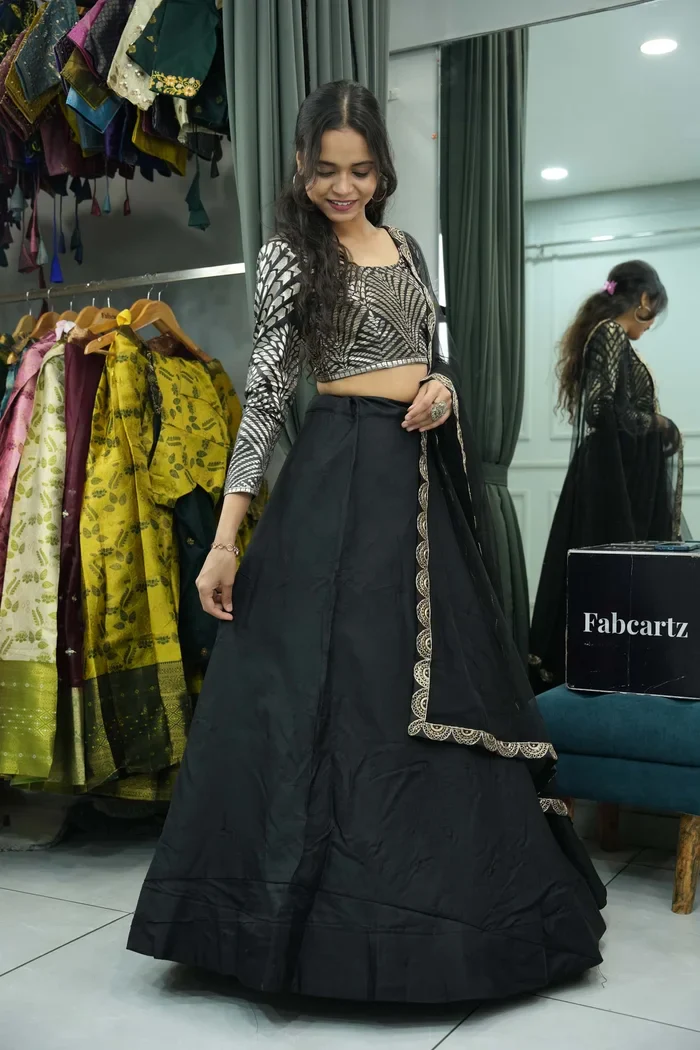 Women's Lehenga Choli with Dupatta for Women Vikrant - Image 17